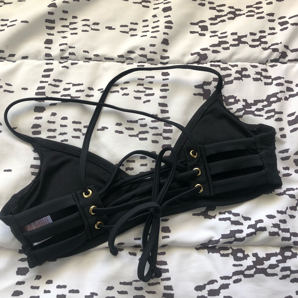 [SOLD] xhilaration bikini top - Picture 2 of 2